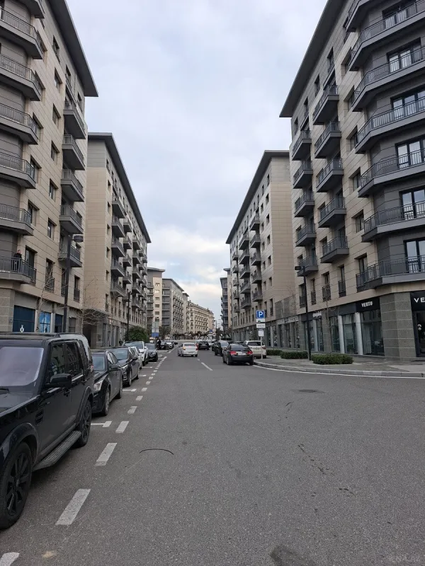 Satılır obyekt 111 m²