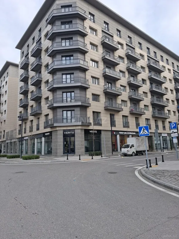 Satılır obyekt 111 m²