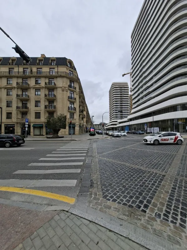 Satılır obyekt 111 m²