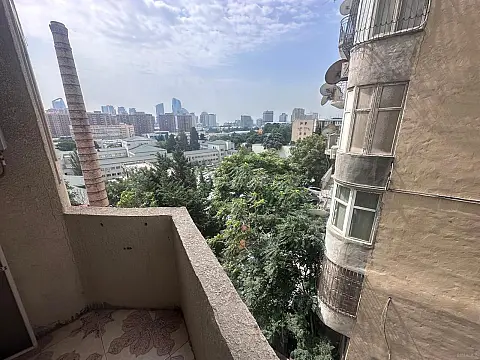 Kirayə verilir 3 otaqlı mənzil 110 m²