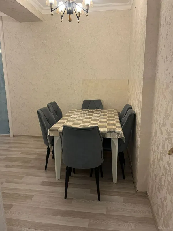 Kirayə verilir 2 otaqlı mənzil 65 m²
