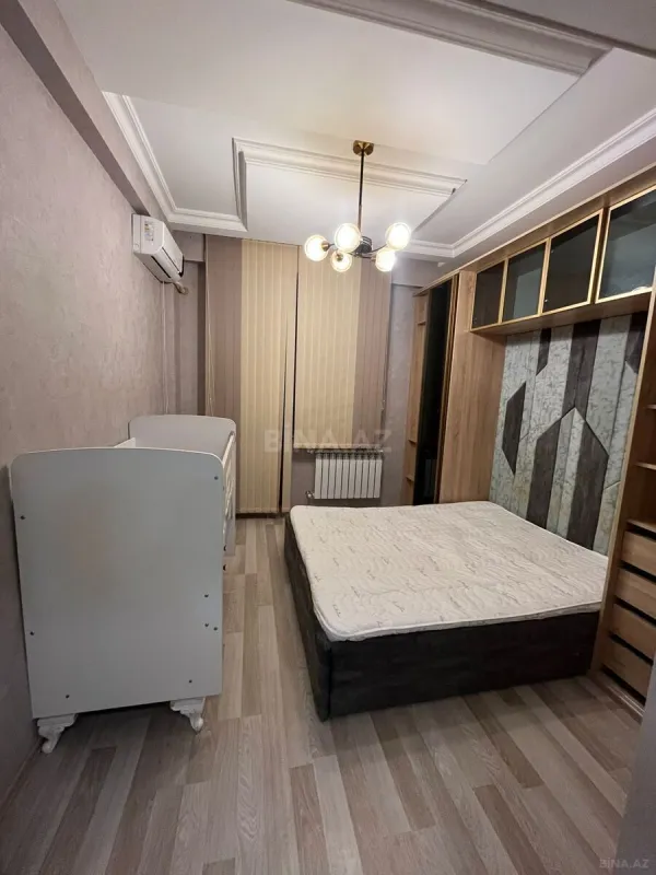 Kirayə verilir 2 otaqlı mənzil 65 m²