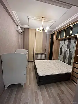 Kirayə verilir 2 otaqlı mənzil 65 m²
