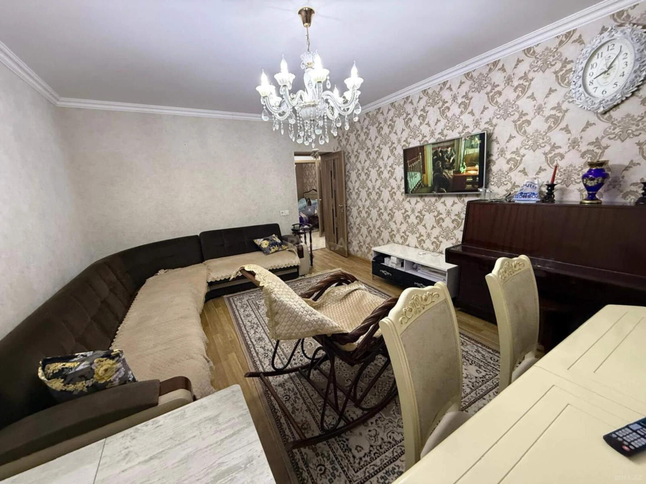 Satılır 2 otaqlı mənzil 90 m²