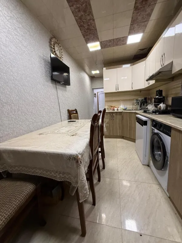Satılır 2 otaqlı mənzil 90 m²