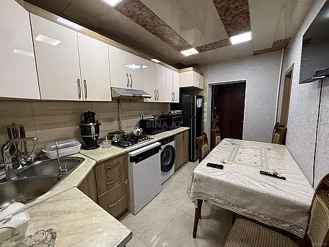 Satılır 2 otaqlı mənzil 90 m²