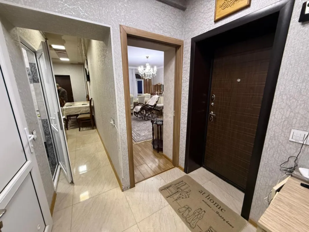 Satılır 2 otaqlı mənzil 90 m²