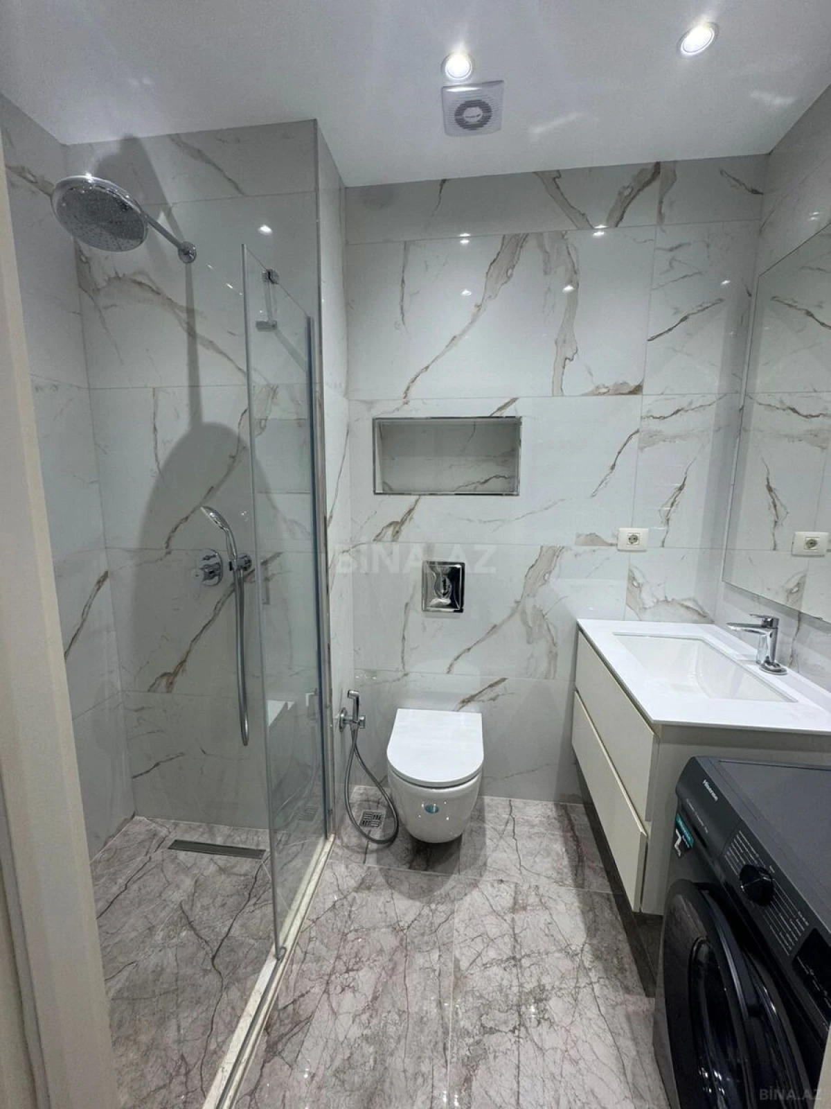 Kirayə verilir 2 otaqlı mənzil 64 m²