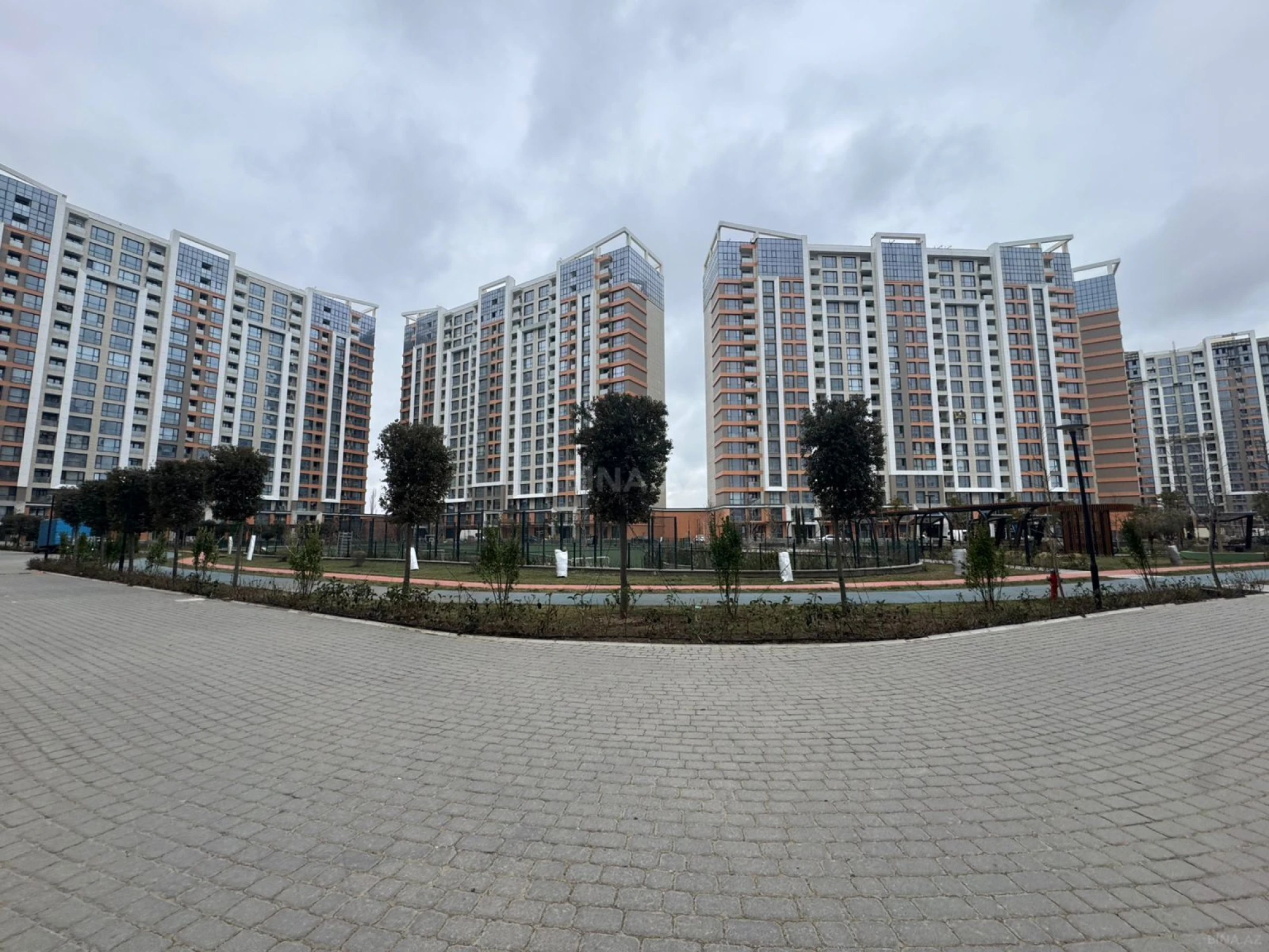 Kirayə verilir 2 otaqlı mənzil 64 m²