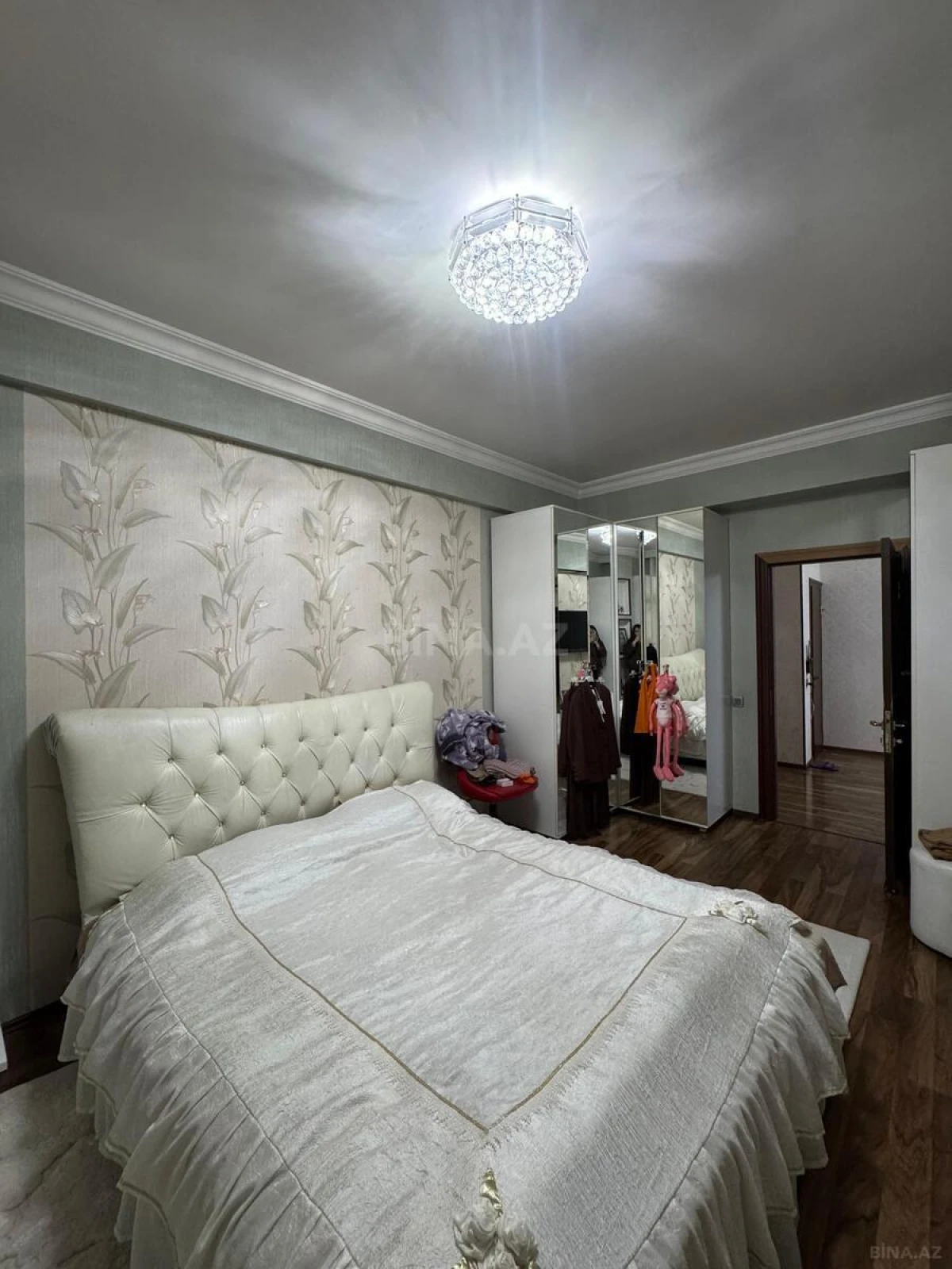 Satılır 3 otaqlı mənzil 147 m²