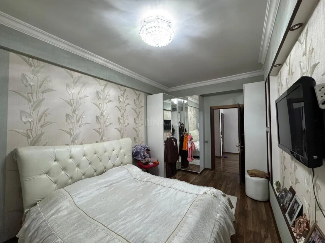Satılır 3 otaqlı mənzil 147 m²