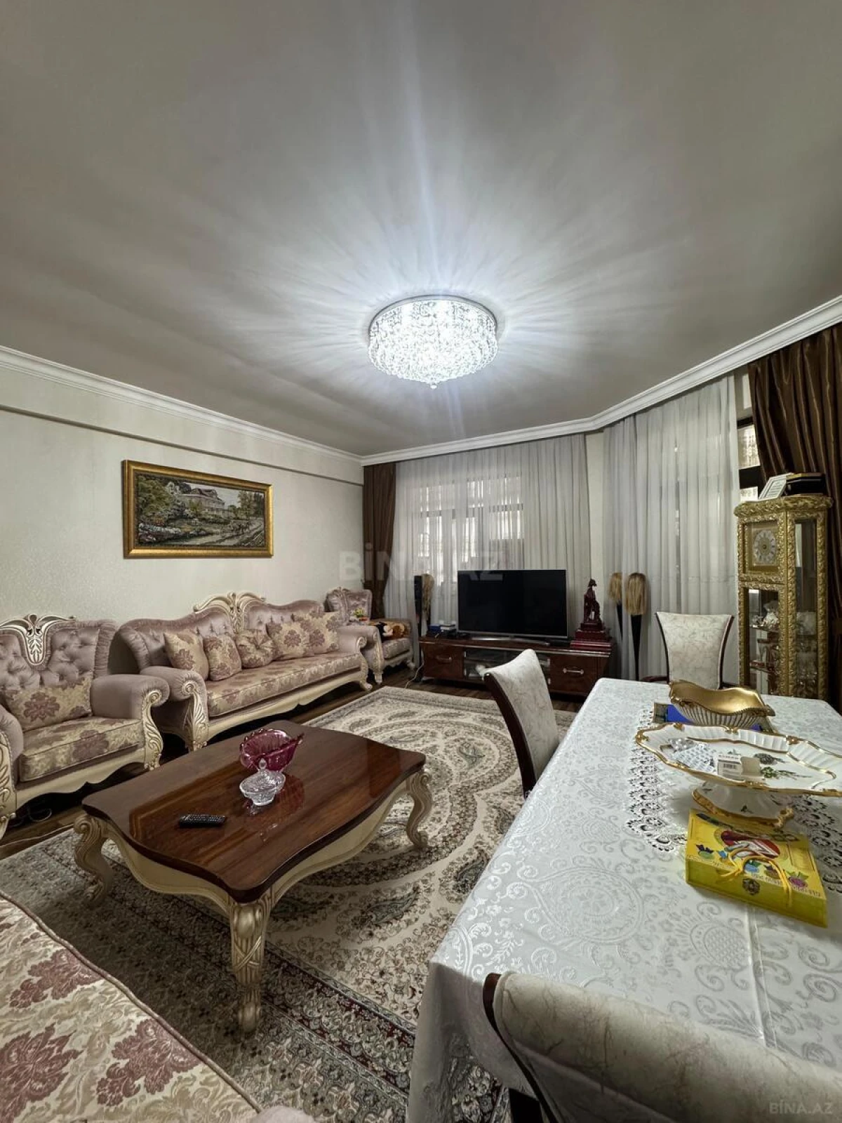 Satılır 3 otaqlı mənzil 147 m²