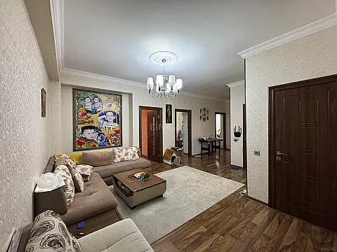 Satılır 3 otaqlı mənzil 147 m²