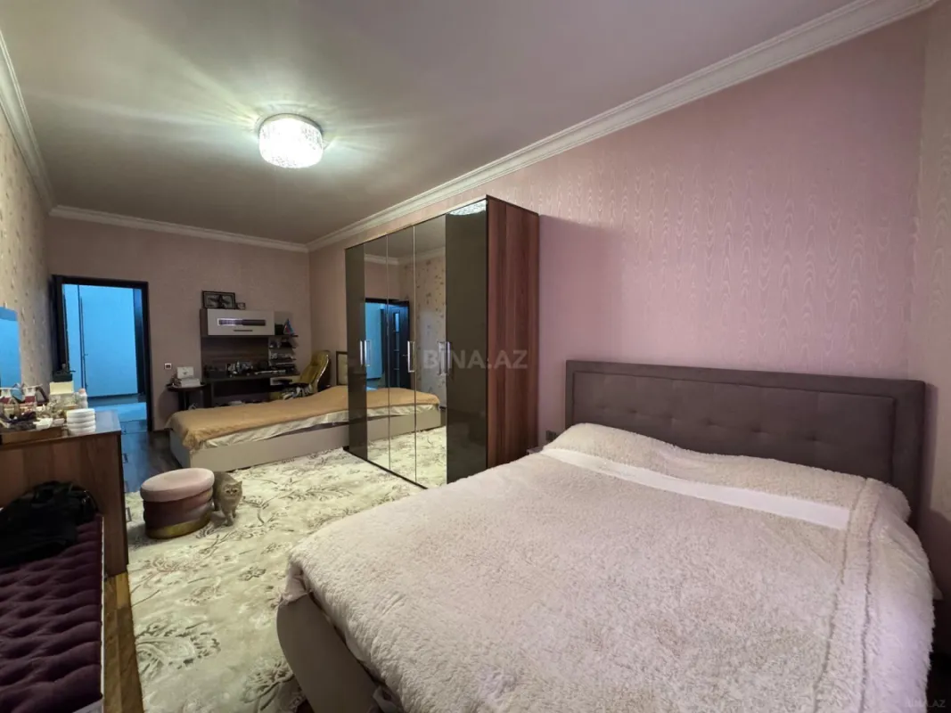 Satılır 3 otaqlı mənzil 147 m²