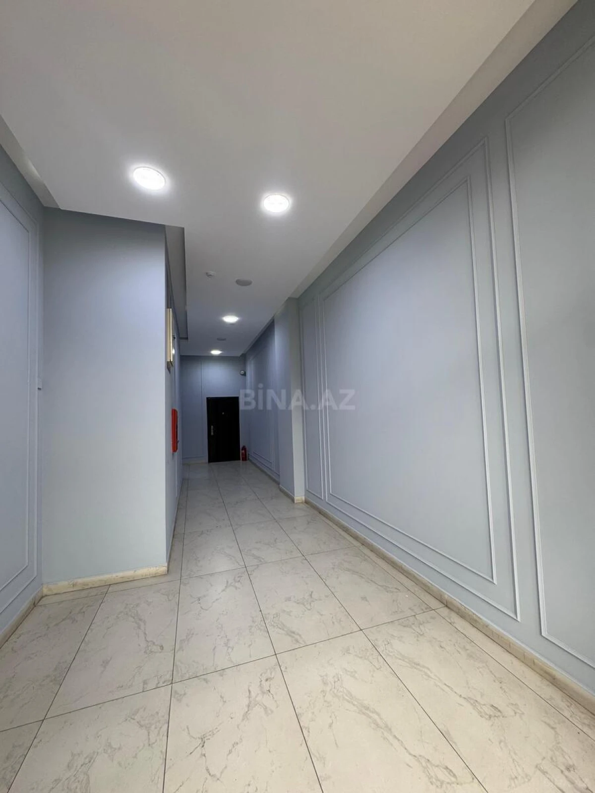 Satılır 3 otaqlı mənzil 147 m²