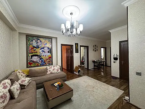 Satılır 3 otaqlı mənzil 147 m²