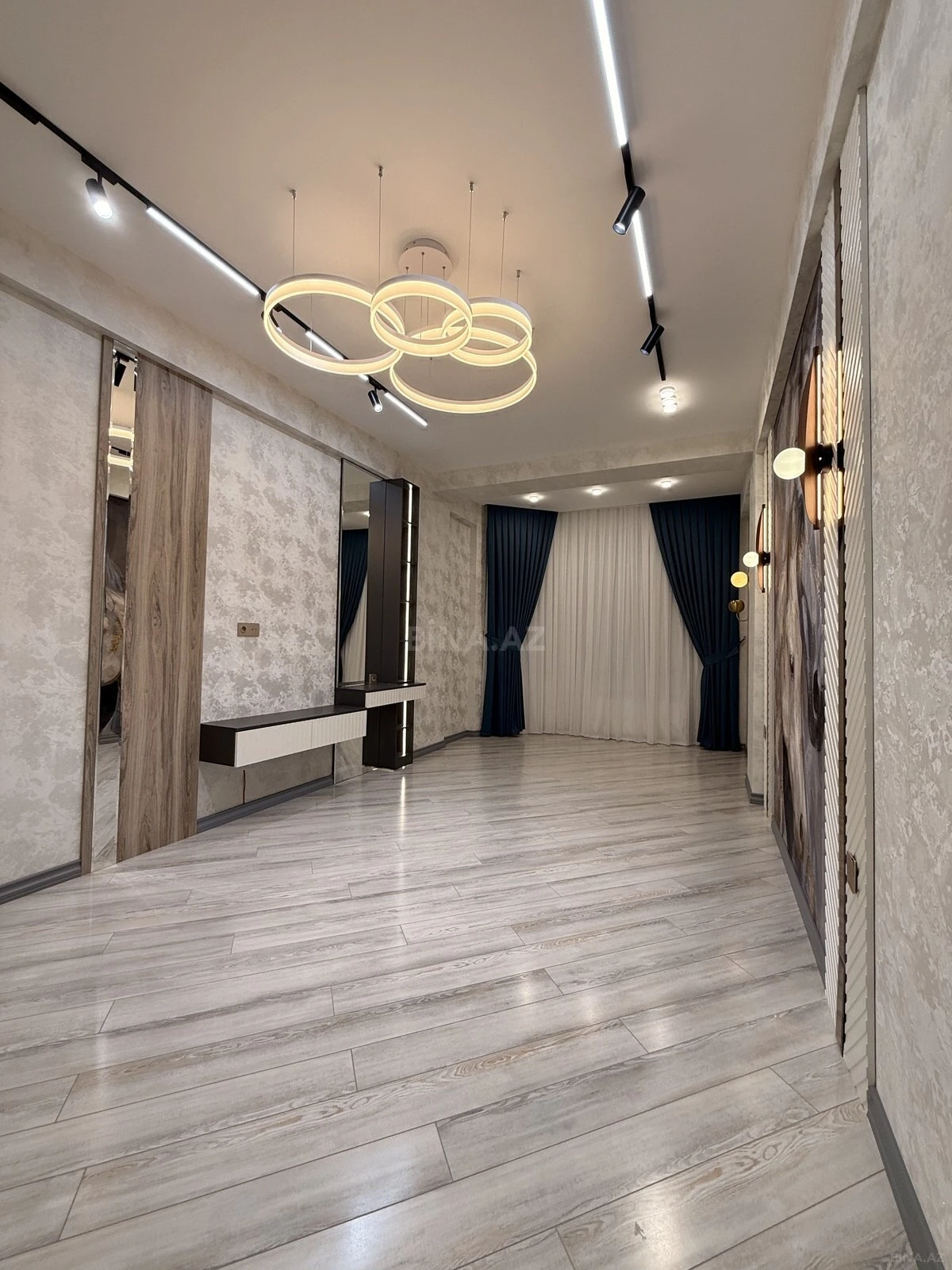 Satılır 3 otaqlı mənzil 96 m²