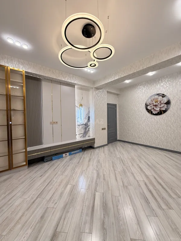 Satılır 3 otaqlı mənzil 96 m²