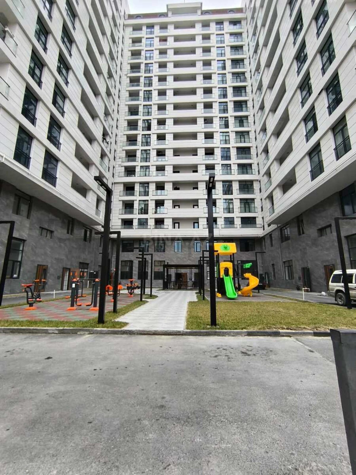 Satılır 2 otaqlı mənzil 94.5 m²