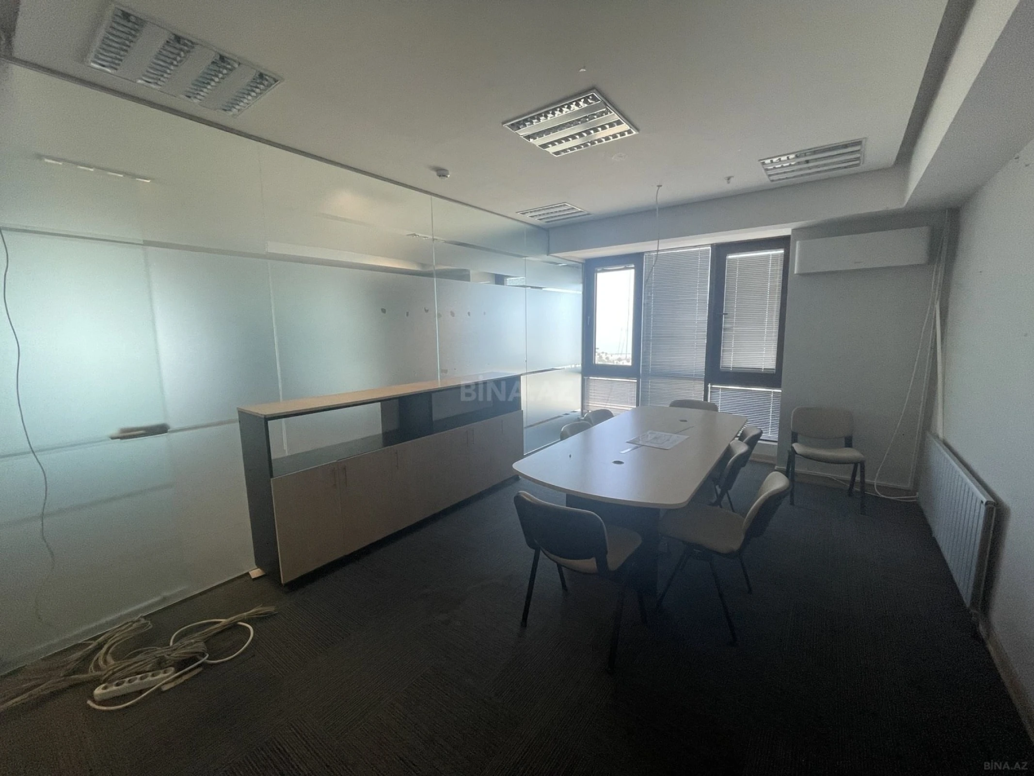 Kirayə verilir 4 otaqlı ofis 175 m²