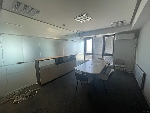 Kirayə verilir 4 otaqlı ofis 175 m²
