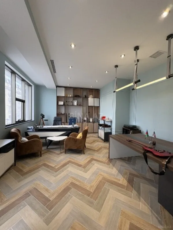 Kirayə verilir 2 otaqlı ofis 74.4 m²