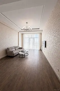 Satılır 3 otaqlı mənzil 102.7 m²