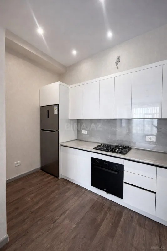 Satılır 3 otaqlı mənzil 102.7 m²