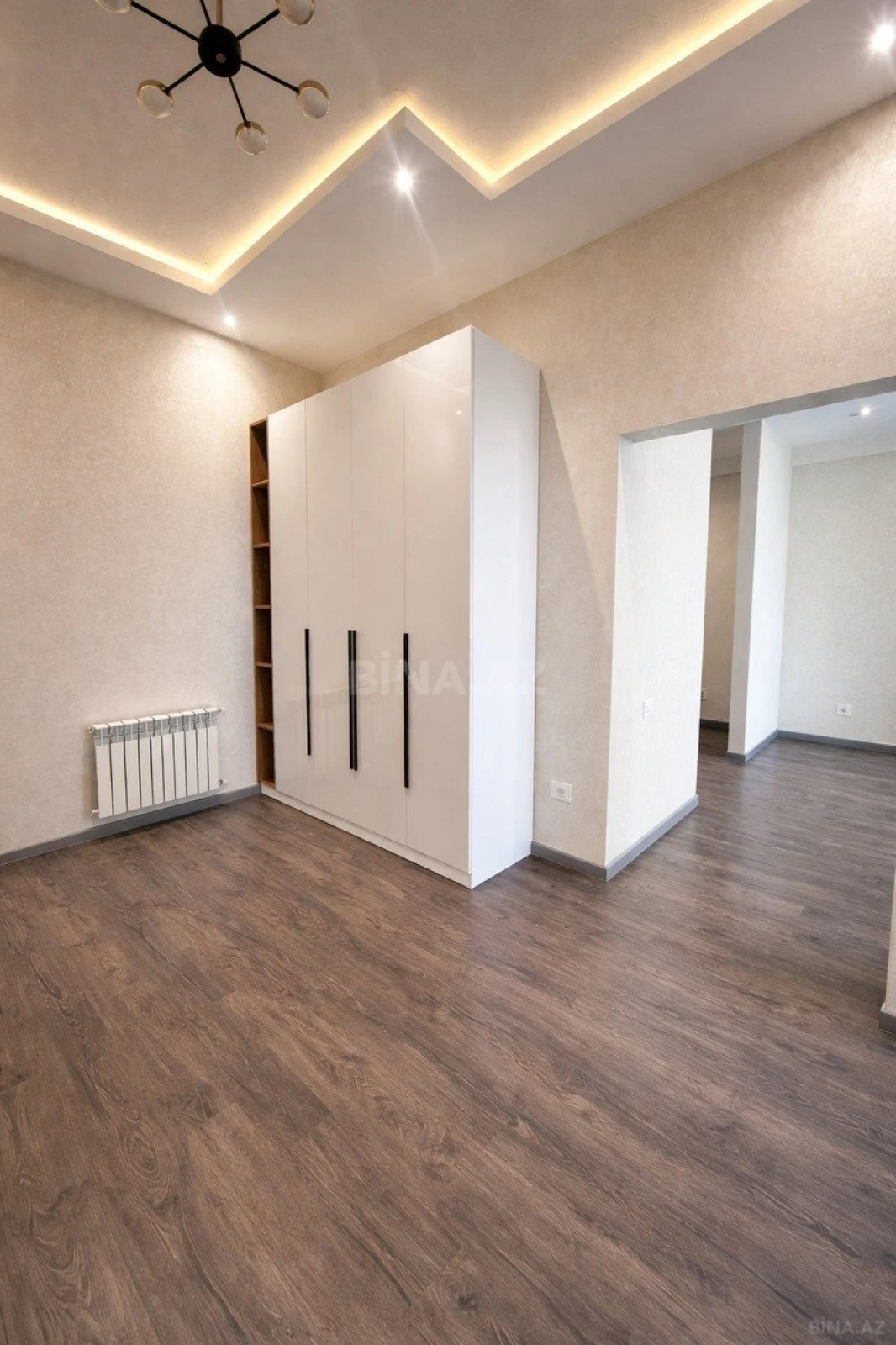 Satılır 3 otaqlı mənzil 102.7 m²