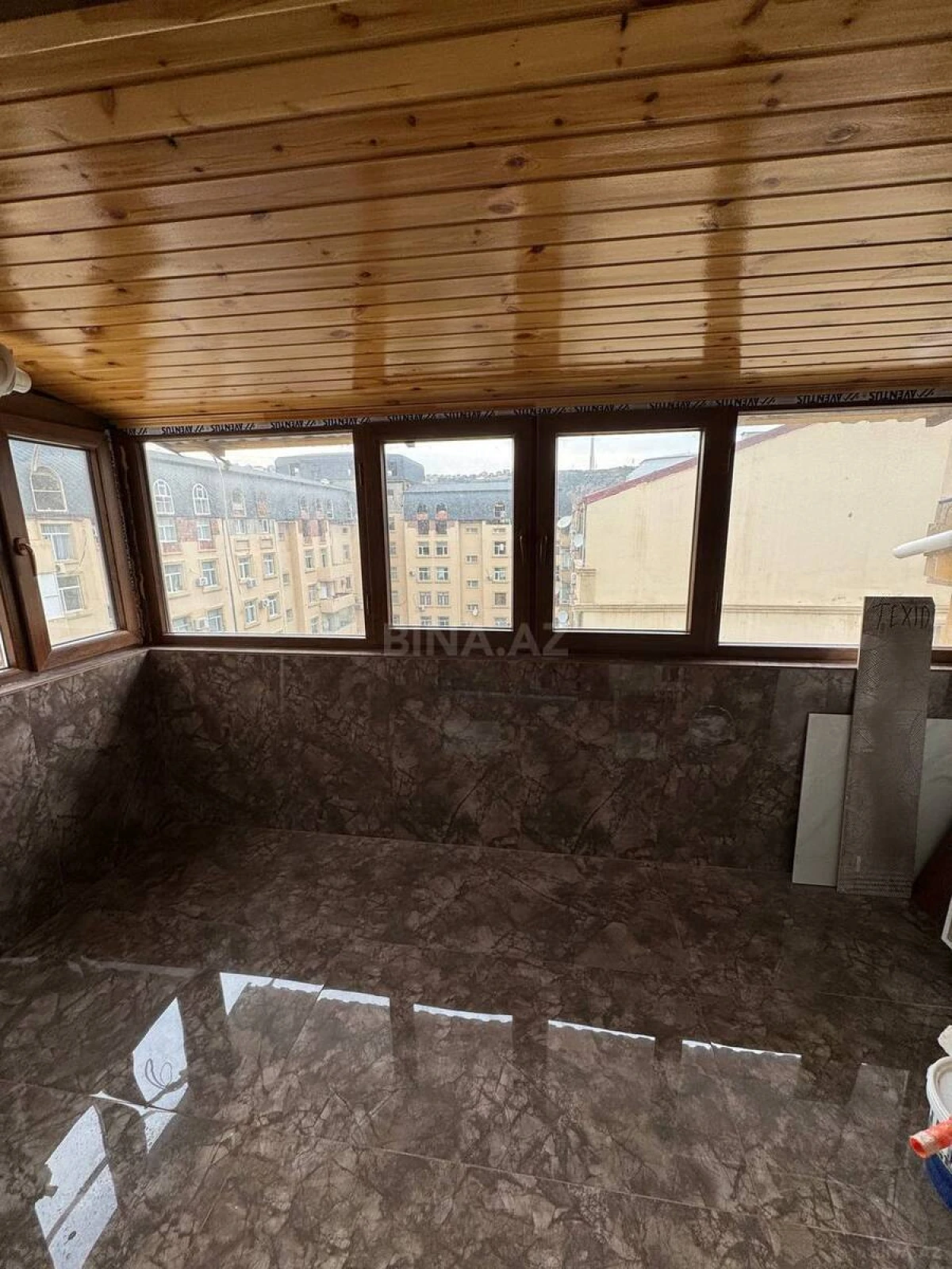 Satılır 4 otaqlı mənzil 130 m²