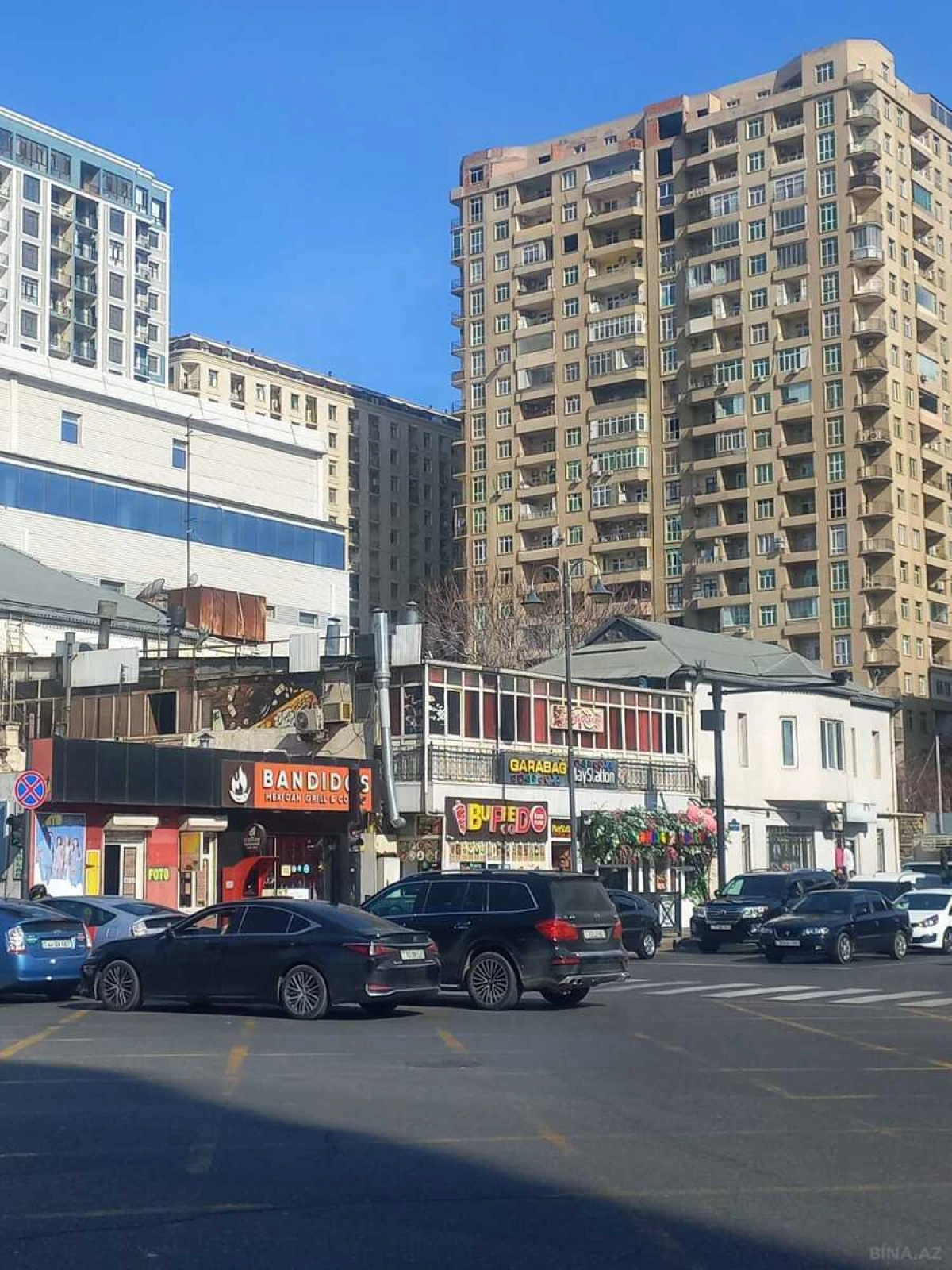 Satılır obyekt 274 m²