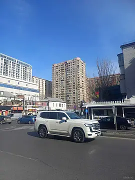 Satılır obyekt 274 m²