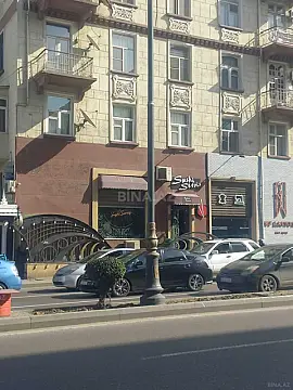 Satılır obyekt 274 m²