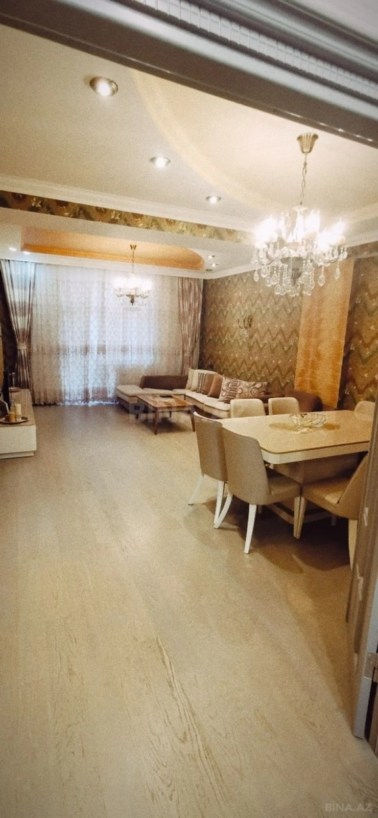 Satılır 4 otaqlı mənzil 170 m²