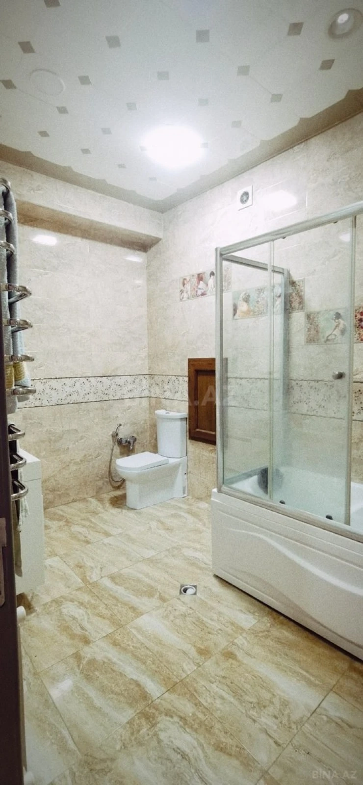 Satılır 4 otaqlı mənzil 170 m²