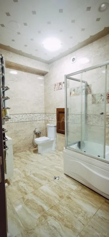 Satılır 4 otaqlı mənzil 170 m²