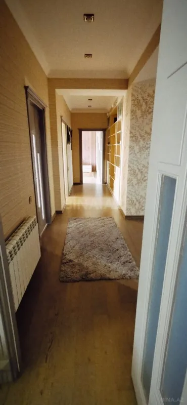 Satılır 4 otaqlı mənzil 170 m²