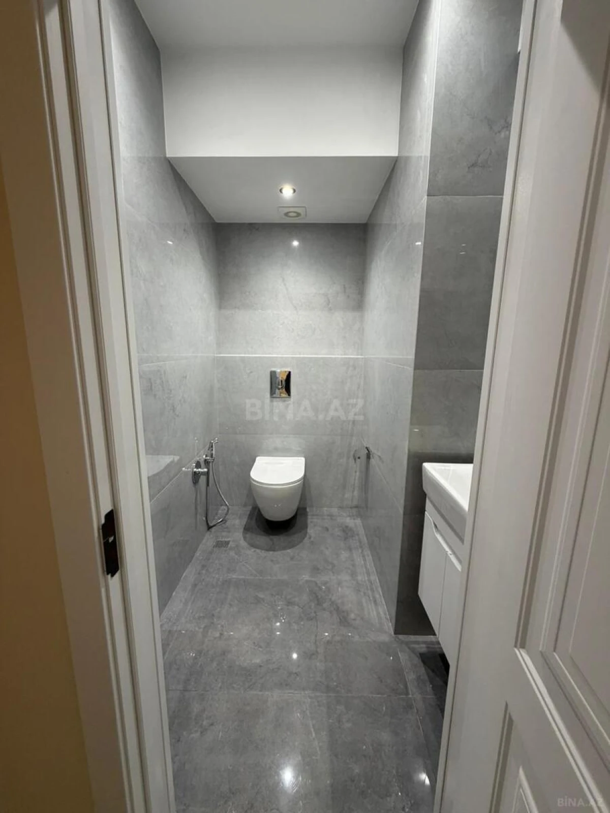 Kirayə verilir 4 otaqlı ofis 100 m²