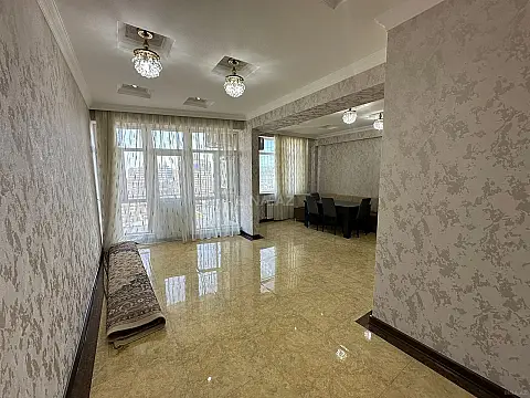 Kirayə verilir 3 otaqlı mənzil 160 m²