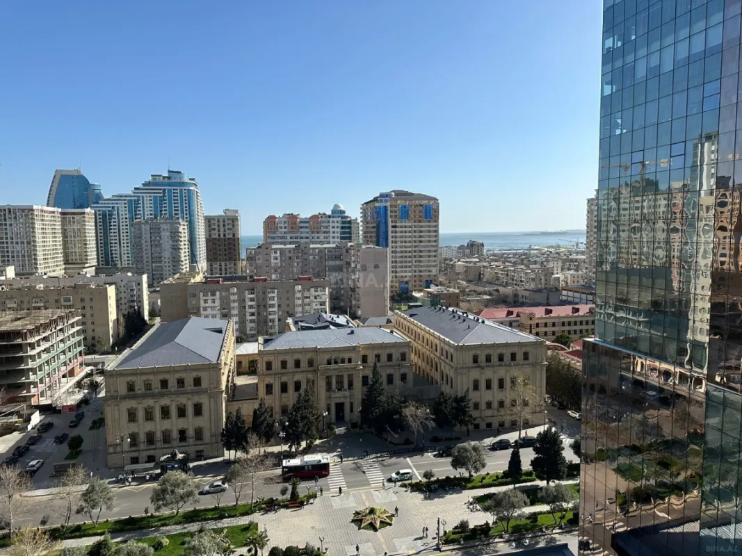 Kirayə verilir 3 otaqlı mənzil 160 m²