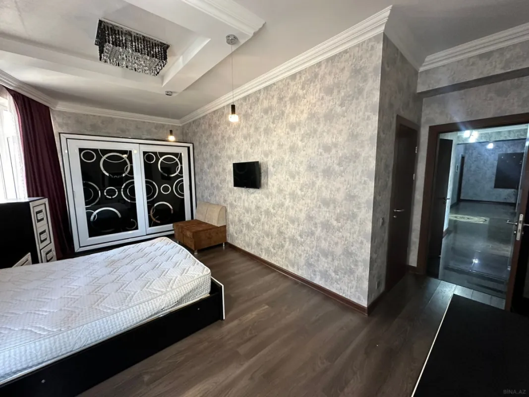 Kirayə verilir 3 otaqlı mənzil 160 m²