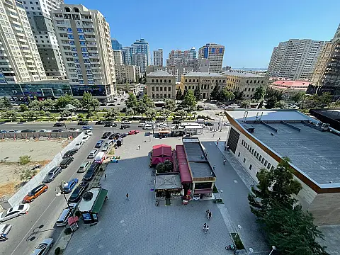 Kirayə verilir 3 otaqlı mənzil 160 m²