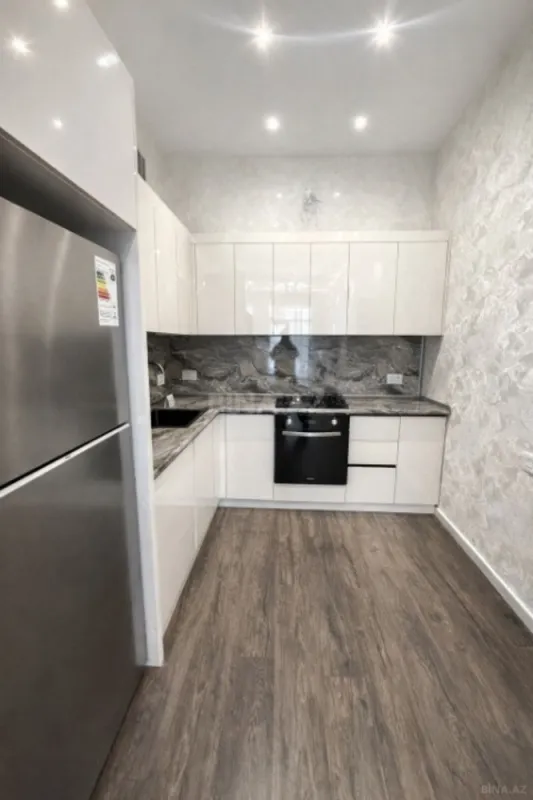 Satılır 2 otaqlı mənzil 72 m²