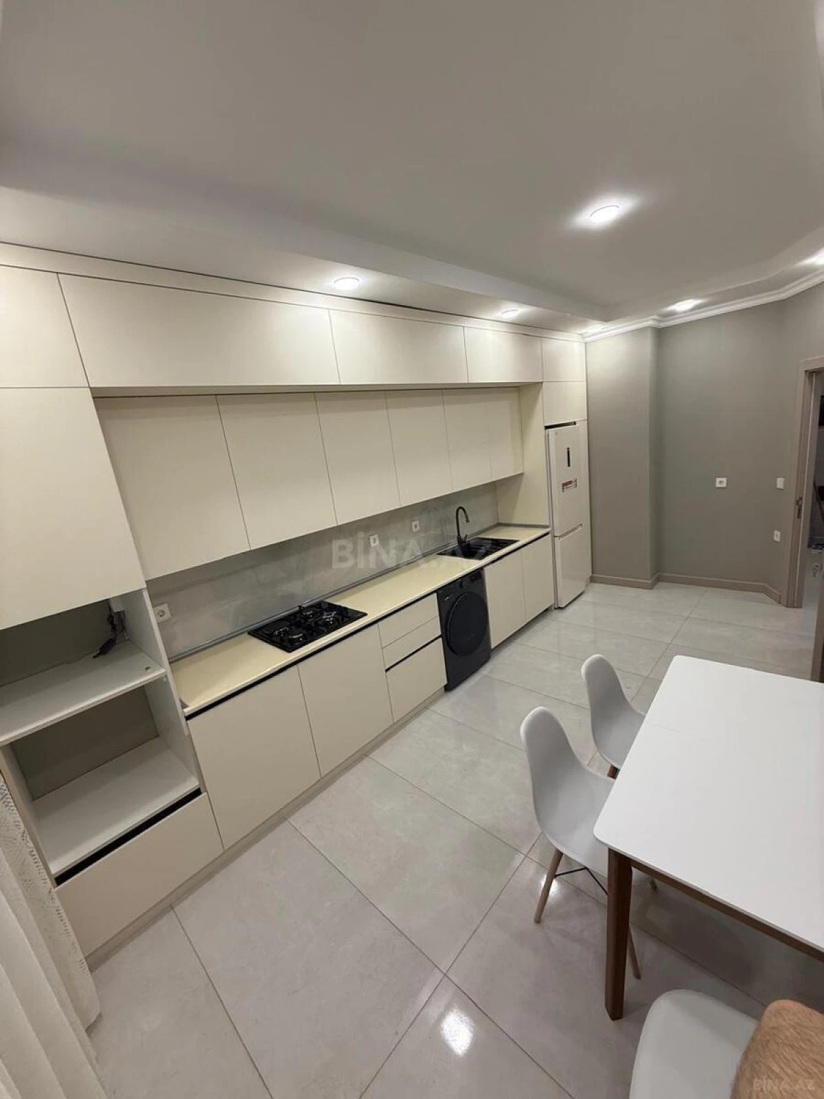 Kirayə verilir 3 otaqlı mənzil 115 m²