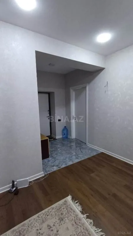 Satılır 4 otaqlı mənzil 120 m²