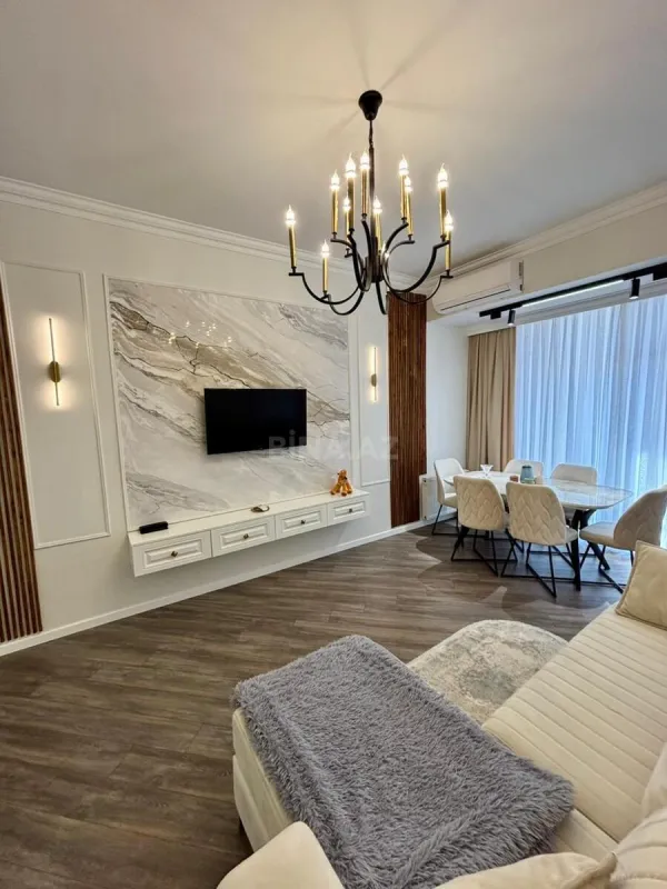 Kirayə verilir 2 otaqlı mənzil 74 m²