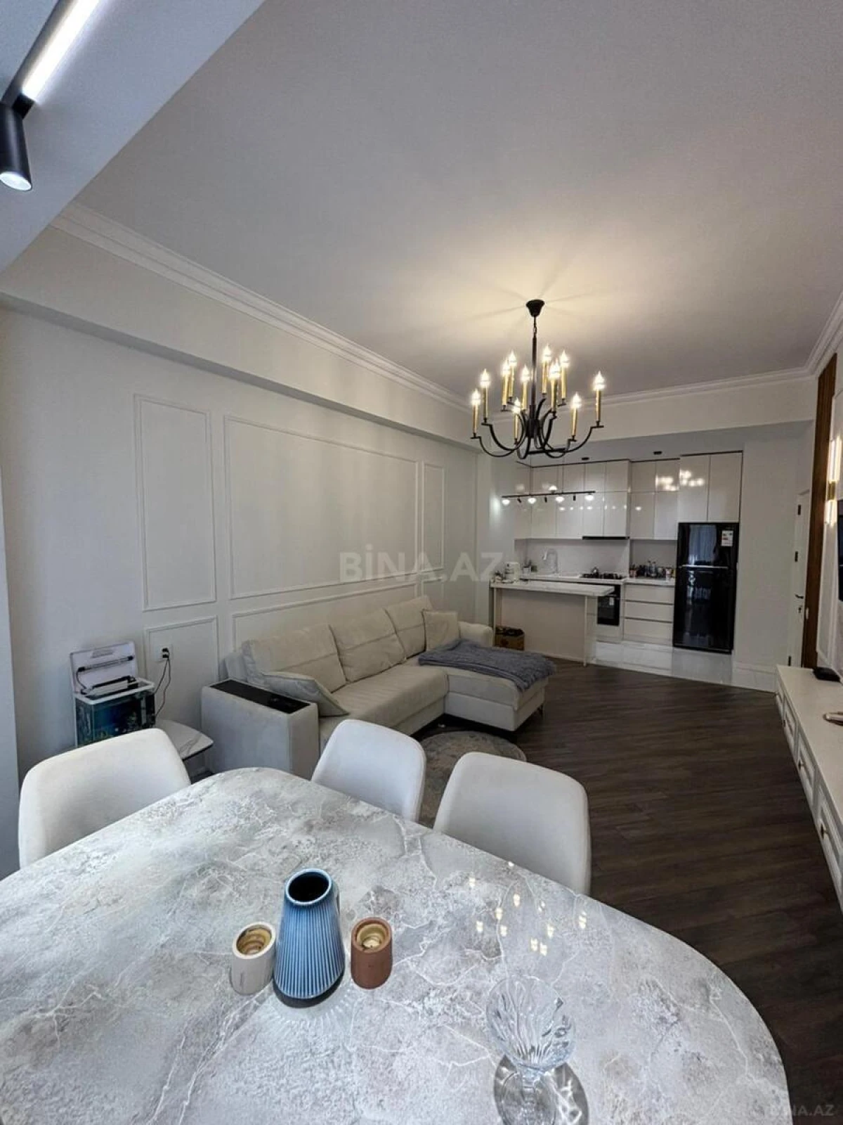 Kirayə verilir 2 otaqlı mənzil 74 m²