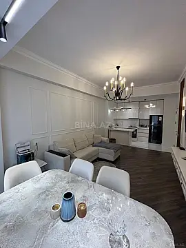 Kirayə verilir 2 otaqlı mənzil 74 m²
