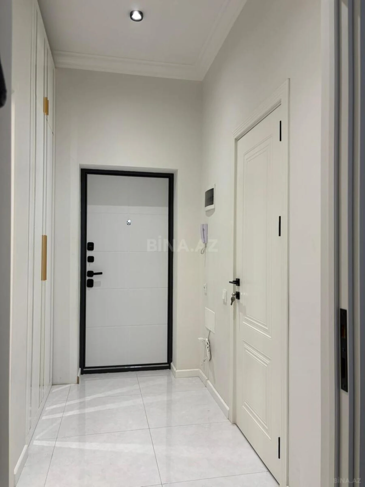 Kirayə verilir 2 otaqlı mənzil 74 m²