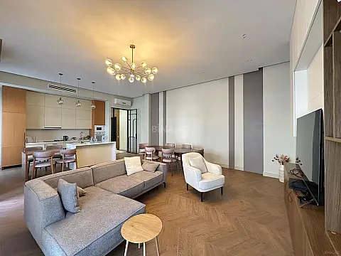 Kirayə verilir 4 otaqlı mənzil 150 m² — Bakı 4 otaq 150.00 m²